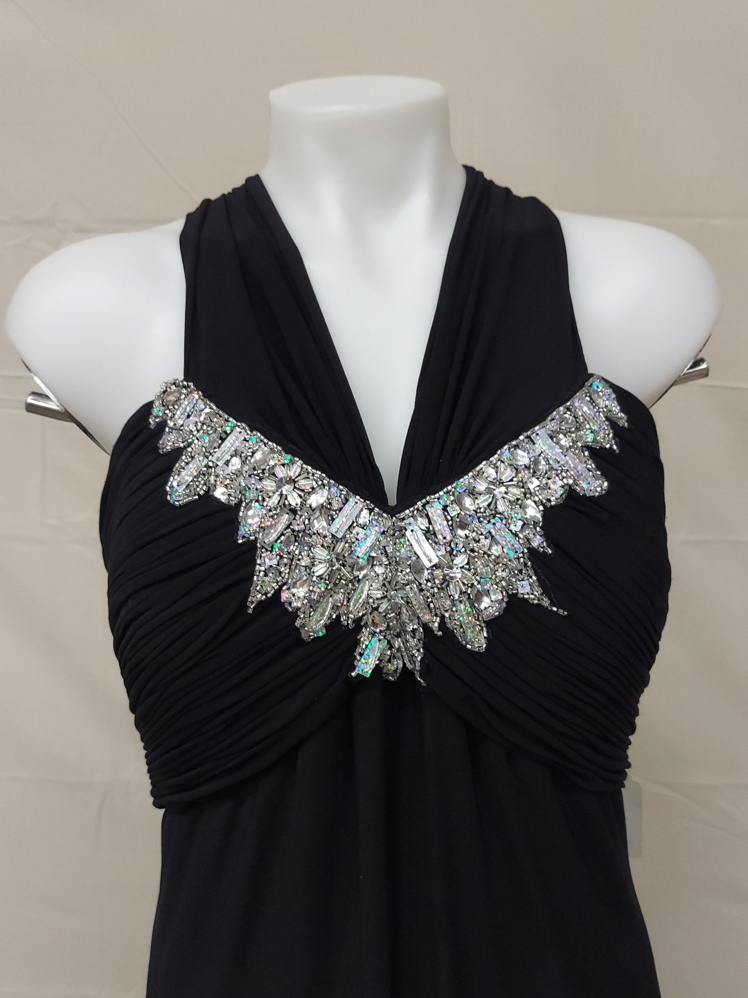 Cassandra Stone Size18 Black Gembust Vneck _shoulder Straps_zipback Stretch