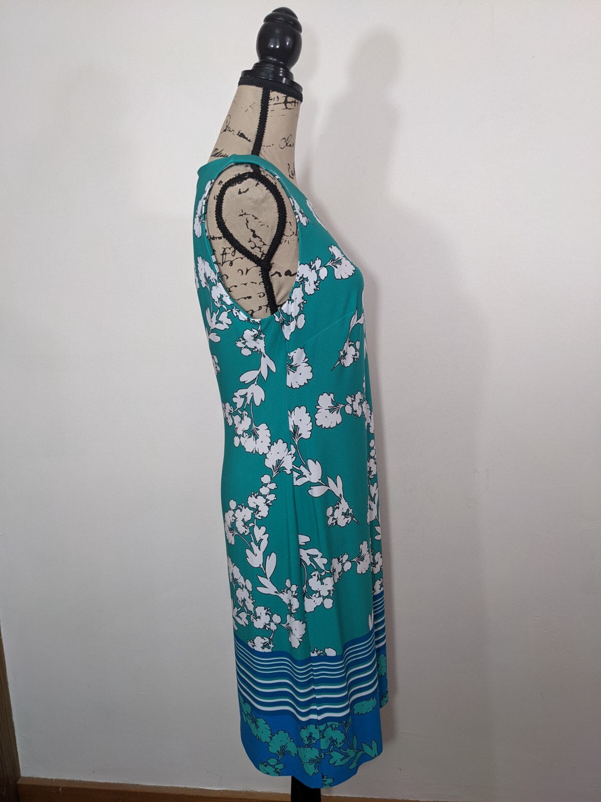 NWT CHAPS Floral Jersey Sheath Dress Green Blue White Stretch Sleeveless Sz 10