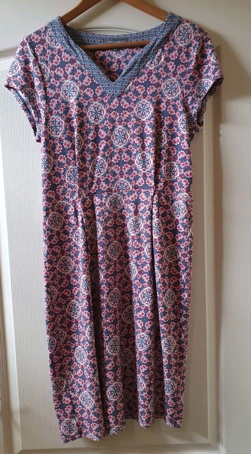Laura Ashley Soft Jersey Floral Dress French Grey and Pink Size 12