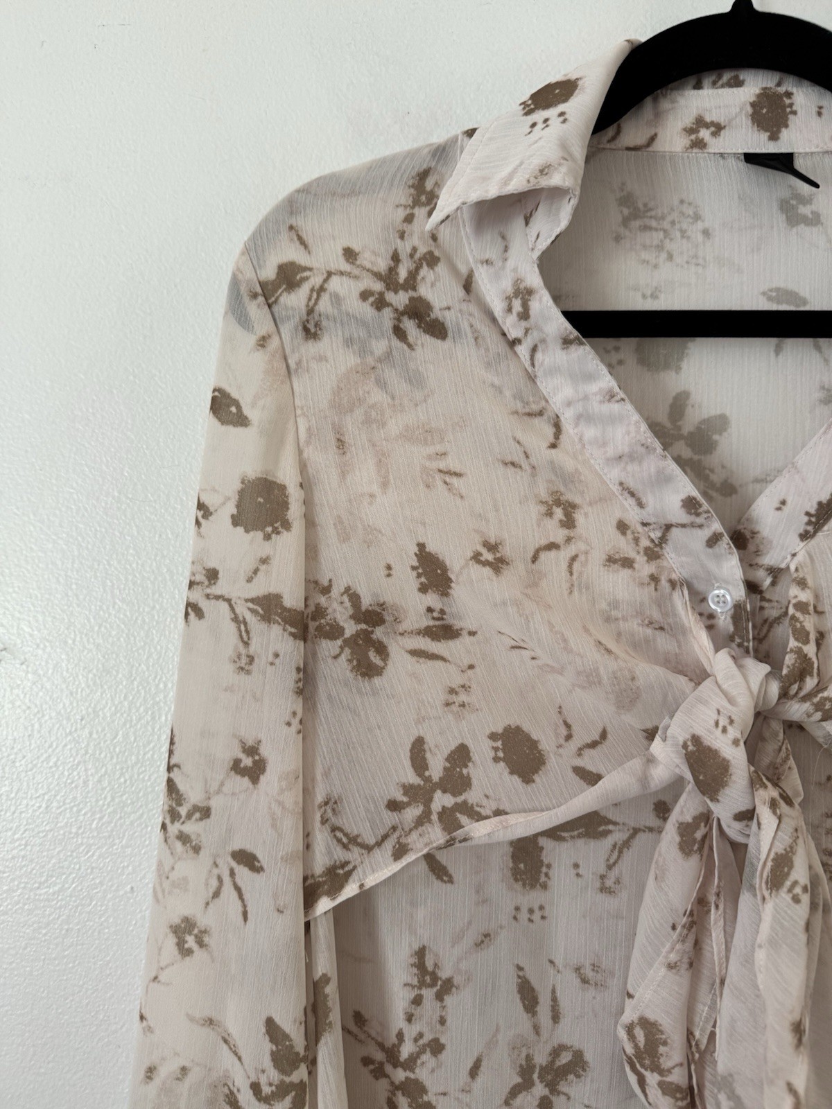 Dazy Sheer Floral Button Front Long Duster Blouse Tie Front Women’s Size Large