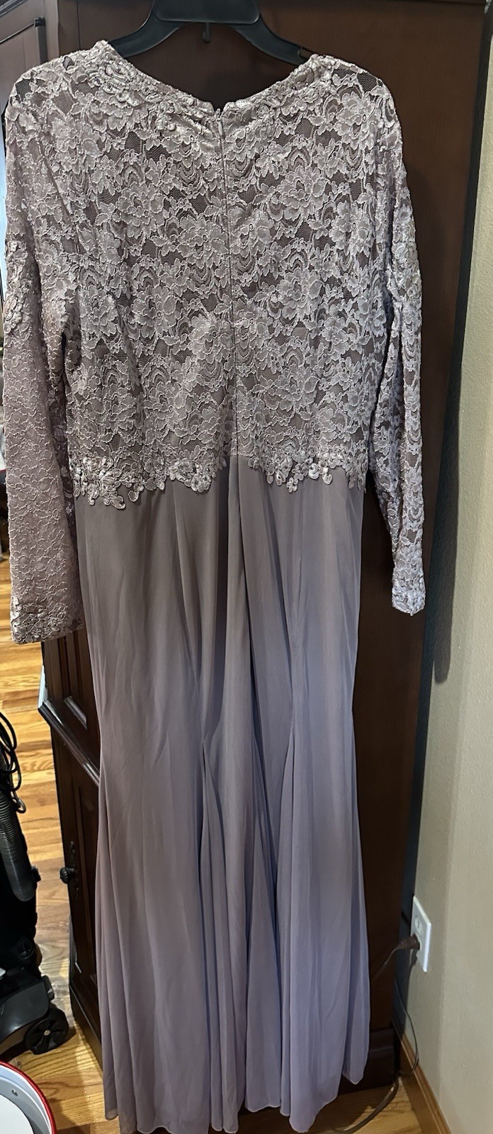 DECODE 1.8 sequin bodice flowing maxi dress – Lilac- sz 16/DWK176