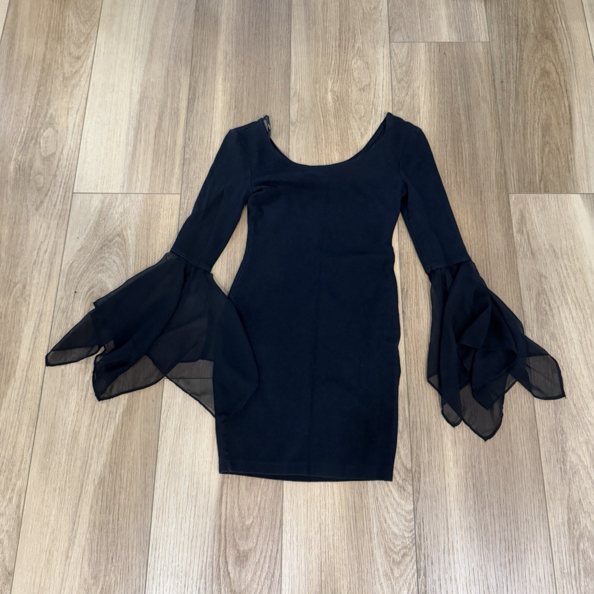 YES CLOTHING CO. Black Bell Sleeve Bodycon Dress Long Sleeve Short Women’s
