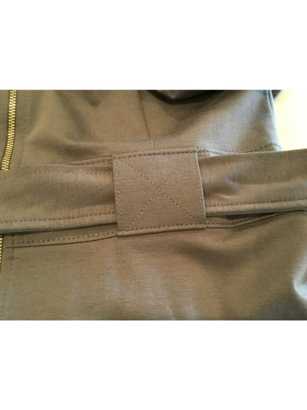 Sleeveless Olive Green Belted Dress with V-Neck and Side Pockets