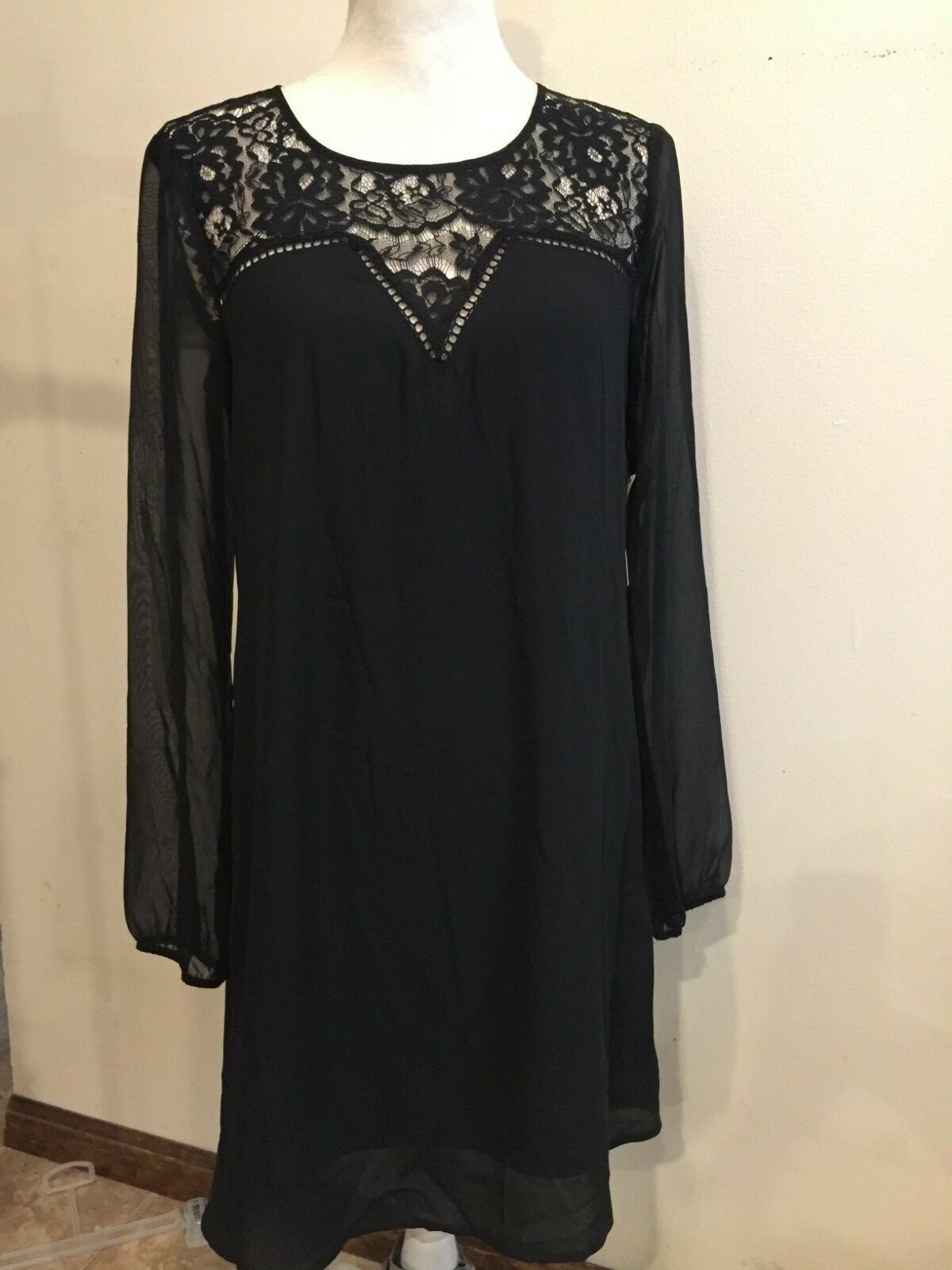 Decree Dress Medium Black lined Black Lace top Sheer sleeves tag $52, NWT