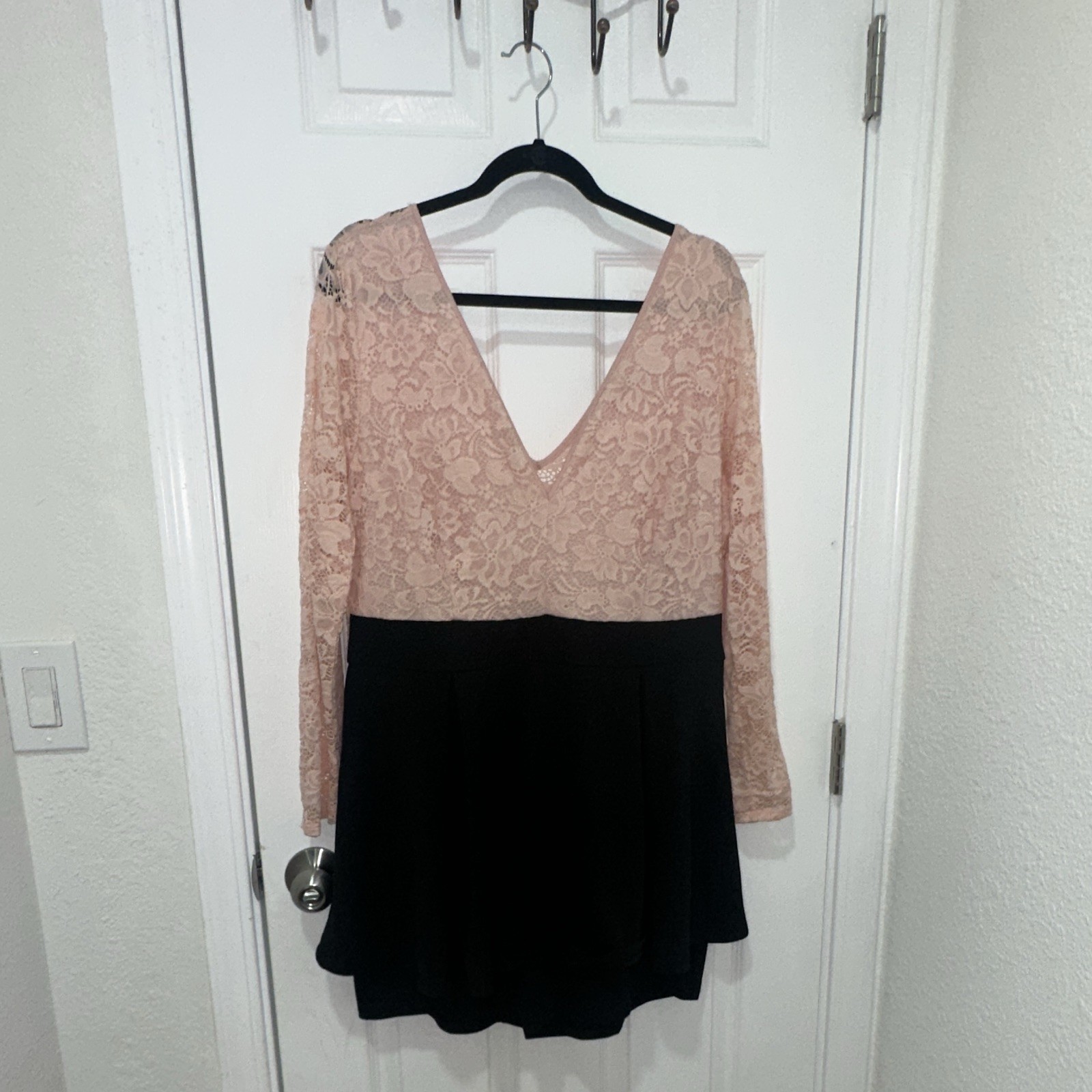 Pink/Black Floral Lace V-Neck Long Sleeve Fit & Flare Mini Dress 3x Stretch