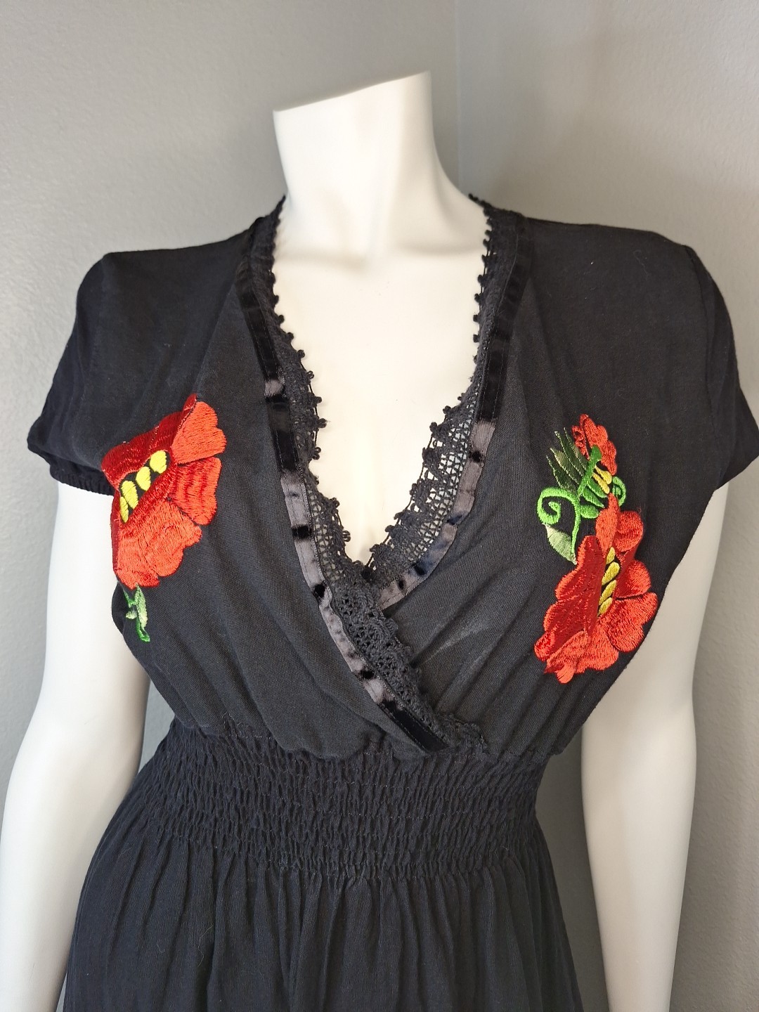 Black Long Mexican Dress Embroidered Colorful Flowers Size S Lace Trim Mexico