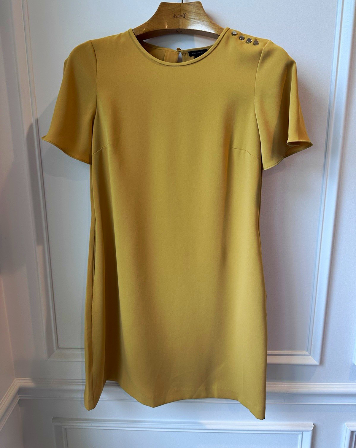 NWT Ann Taylor Yellow Shift Dress 2 Short Sleeve Button Shoulder Keyhole