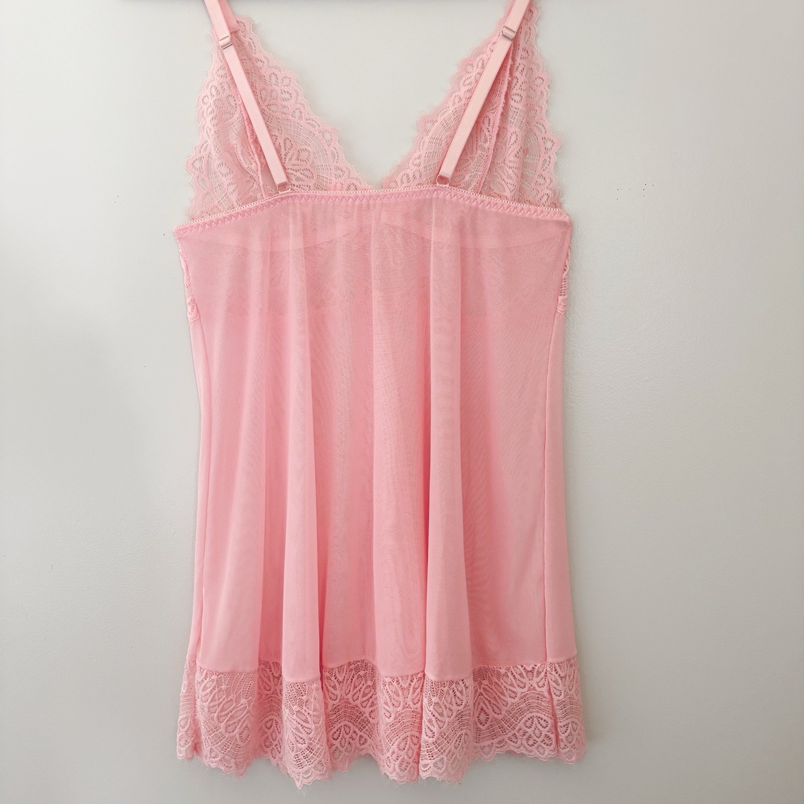 Vintage y2 kPink Lace Full Slip with Bow Accent