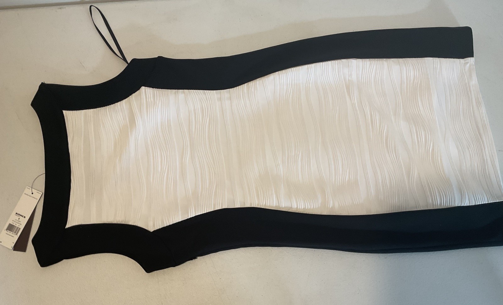 Dana Buchman Black And White Body Con Dress Size 8 Elegant NWT