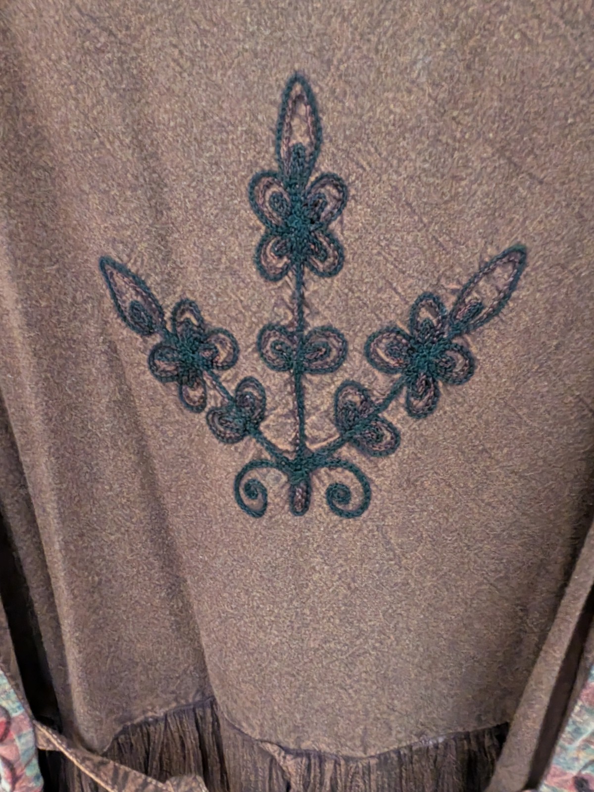 India Boutique Knee Length Dress Sleeveless Embroidered W Tie Back SZ S