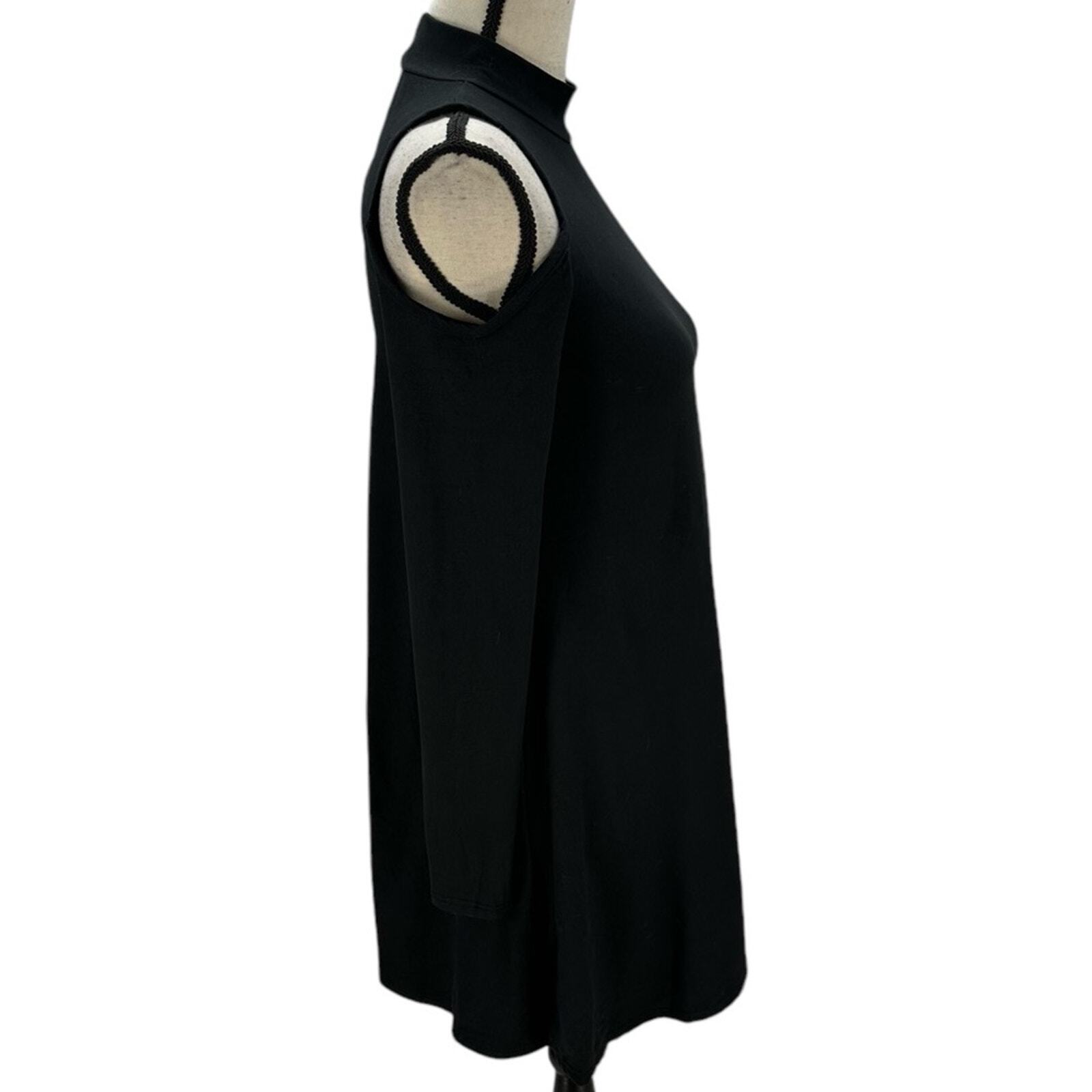 Planet Gold Long Sleeve Cold Shoulder Mock Neck Mini Dress – Black – size Small
