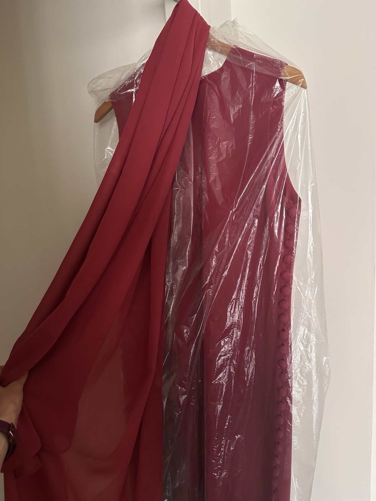Tuckernuck Raspberry Crepe Maxi Dress Sleeveless Button Round Neck Size 8