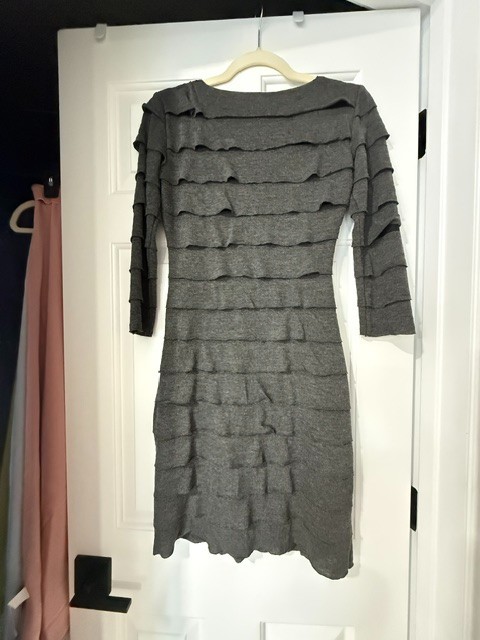 Max Studio Gray Ruffle Knit Sheath Dress XS 3/4 Sleeve Stretch