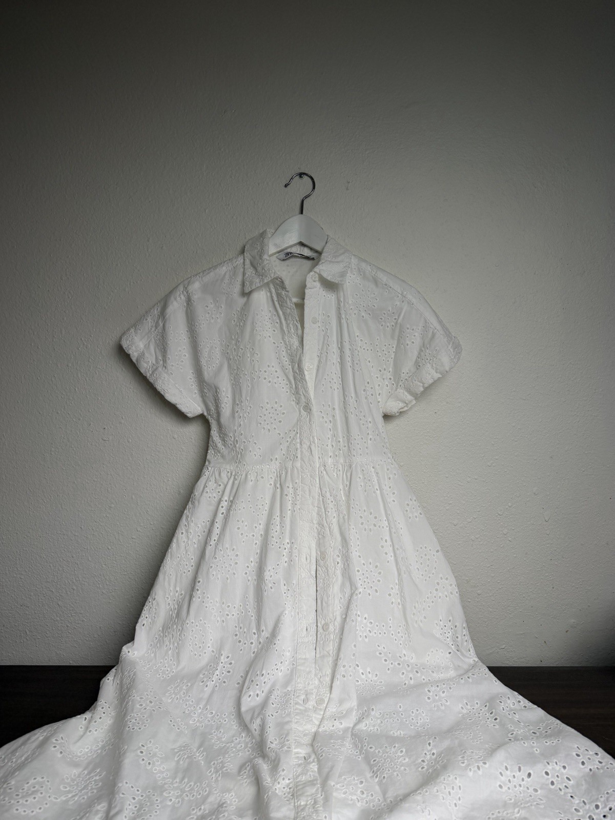 ZARA XS, NWT $129 SS25 ZW COLLECTION EMBROIDERED SHIRT DRESS ECRU | 4786/137