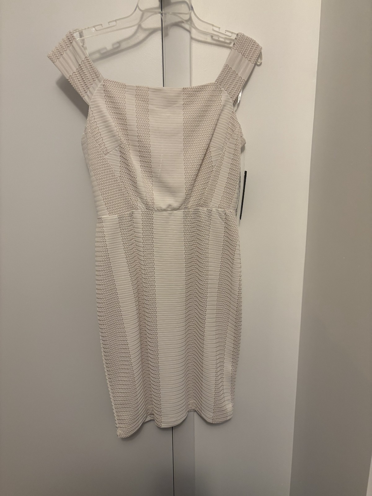 AS U WISH DRESS SLEEVELESS ZIPPER BACK WHITE BEIGE HERRINGBONE SZ M JUNIOR