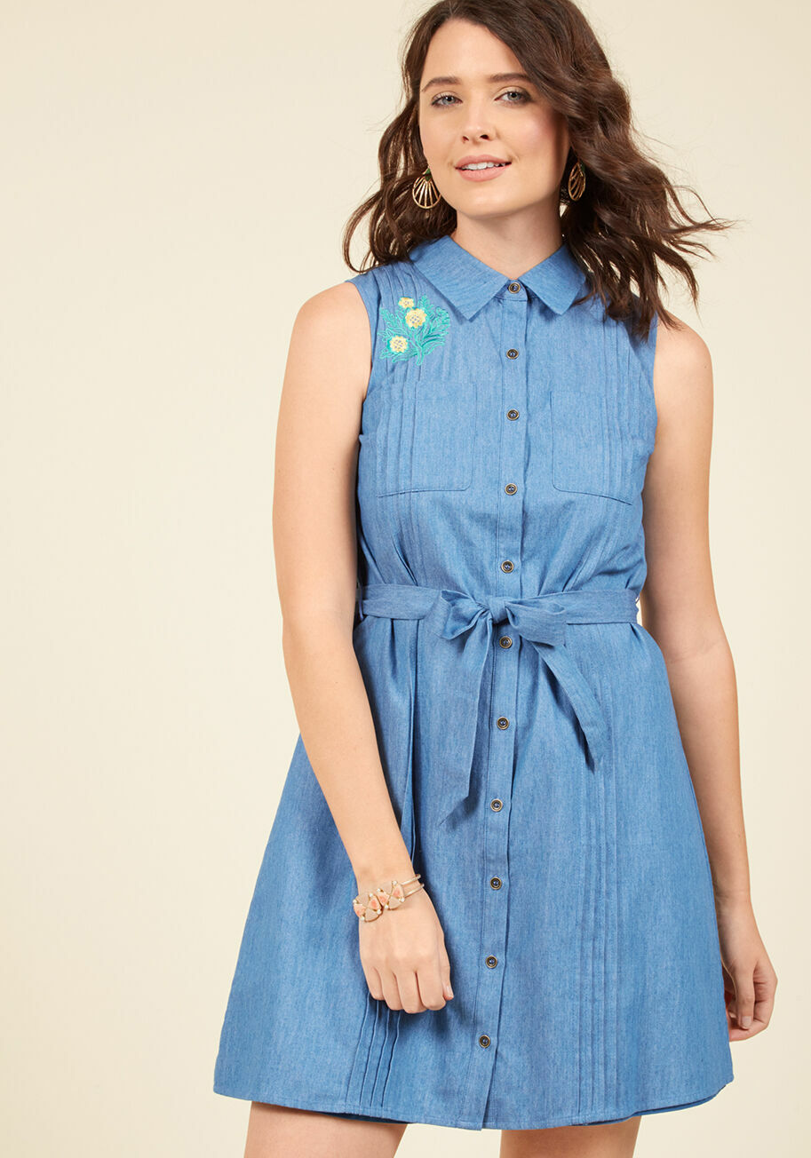 Modcloth NEW Shared Vision Chambray Embroidered Shirt Dress Size Small