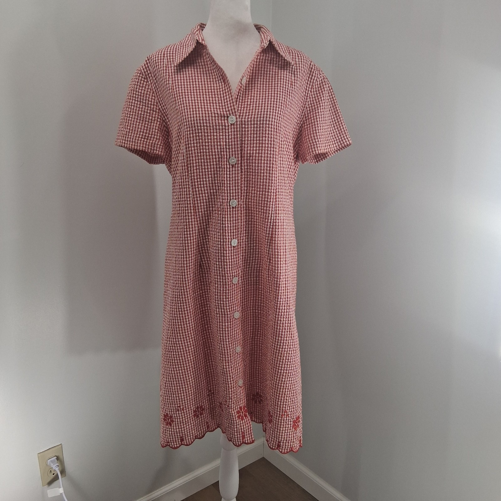 JG Hook Dress 90s Red Seersucker Gingham Embroidered Prep Vintage 12