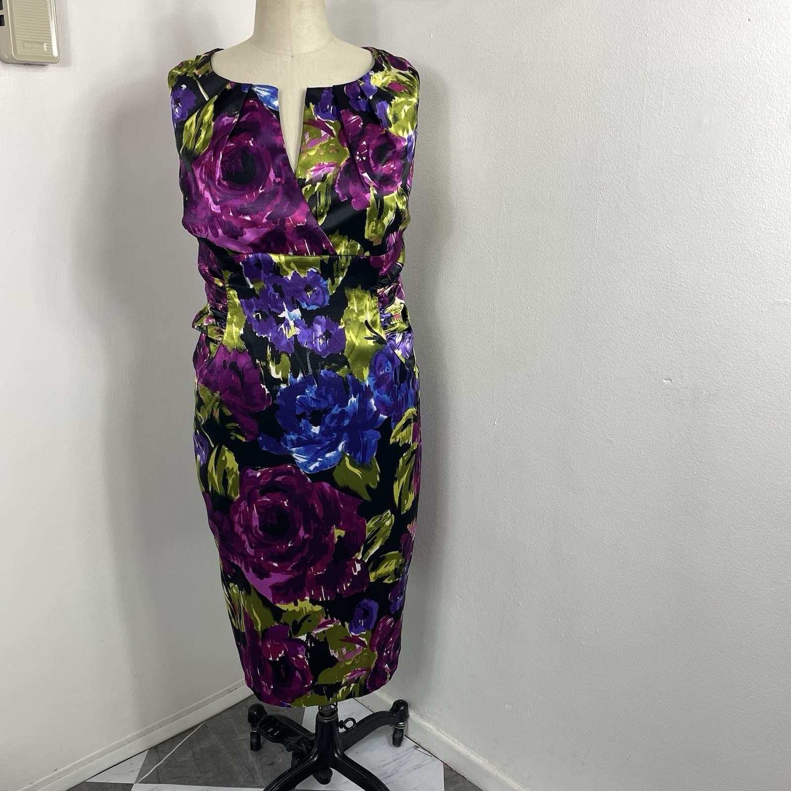 Adrianna Papell Plus Size 22 Multi Floral Dress Slight Stretch.