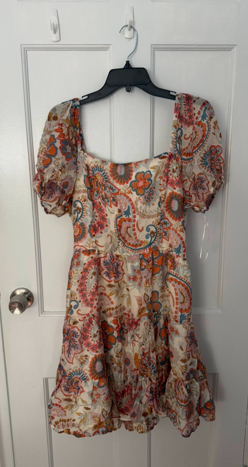 Floral Dress with Open Back – Size L