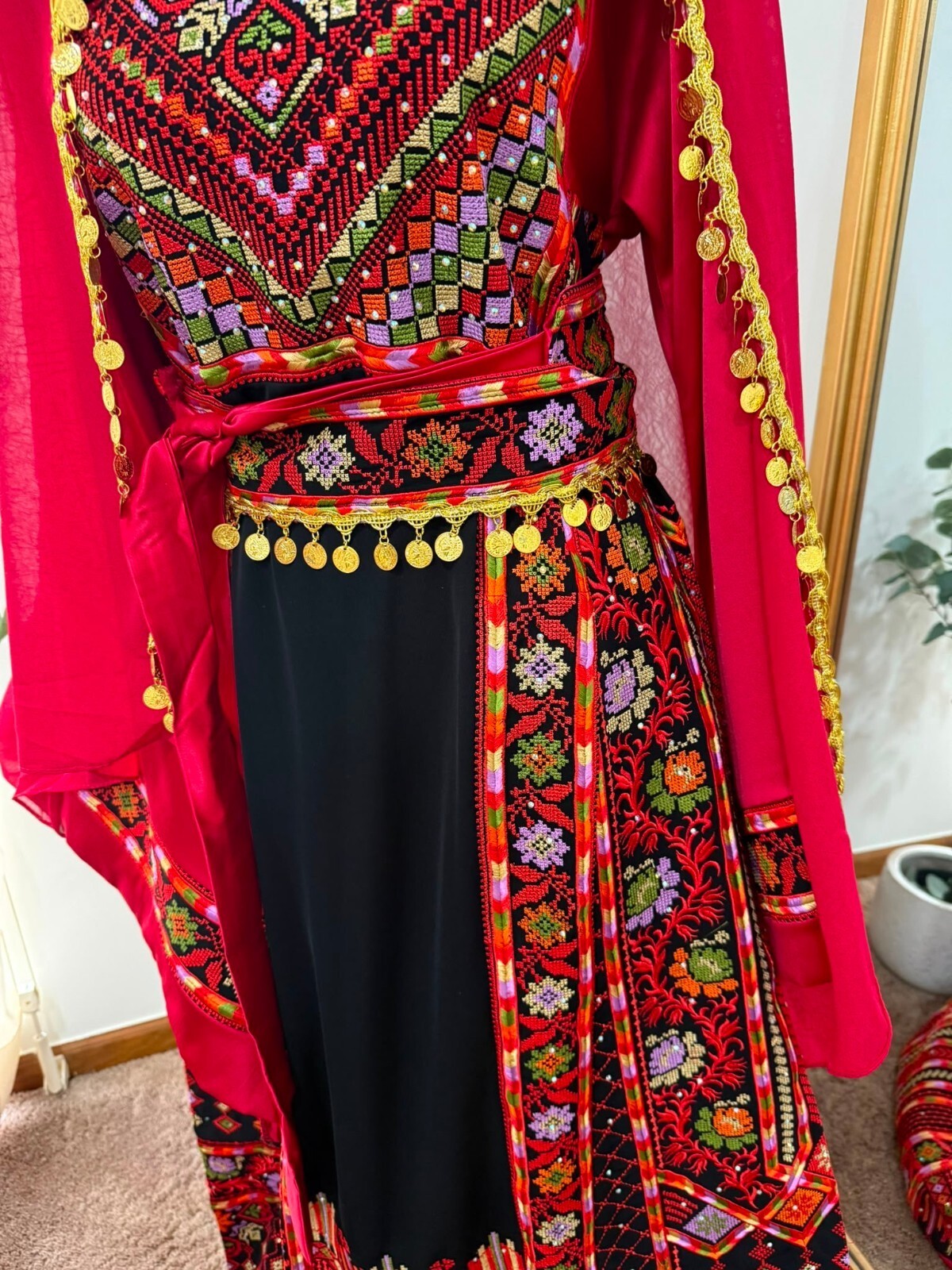 Red Henna Thobe