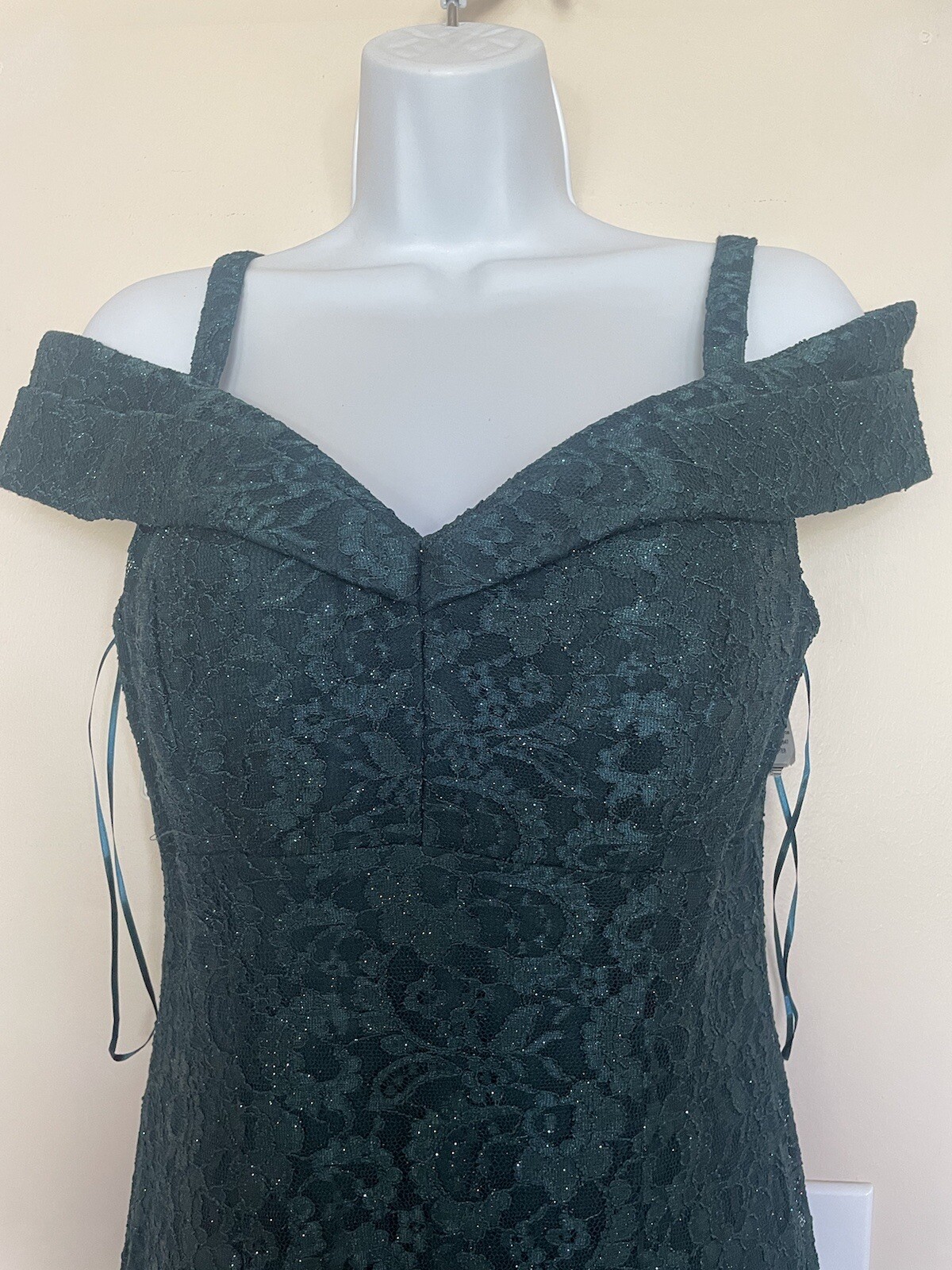 R&M Richards Women’s Off-The-Shoulder Lace Gown- Size 8 Green