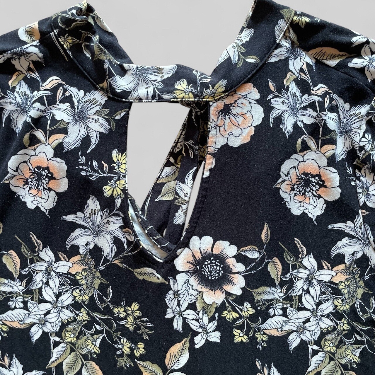 Sauci Womens Floral Mini Shift Dress Large Tie Back Casual Black Stretch Comfort
