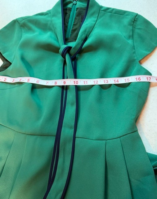J.Crew A-Line Cap Sleeve Tie Neck Dress Women’s Size 8P Green Pleated Skirt NWT