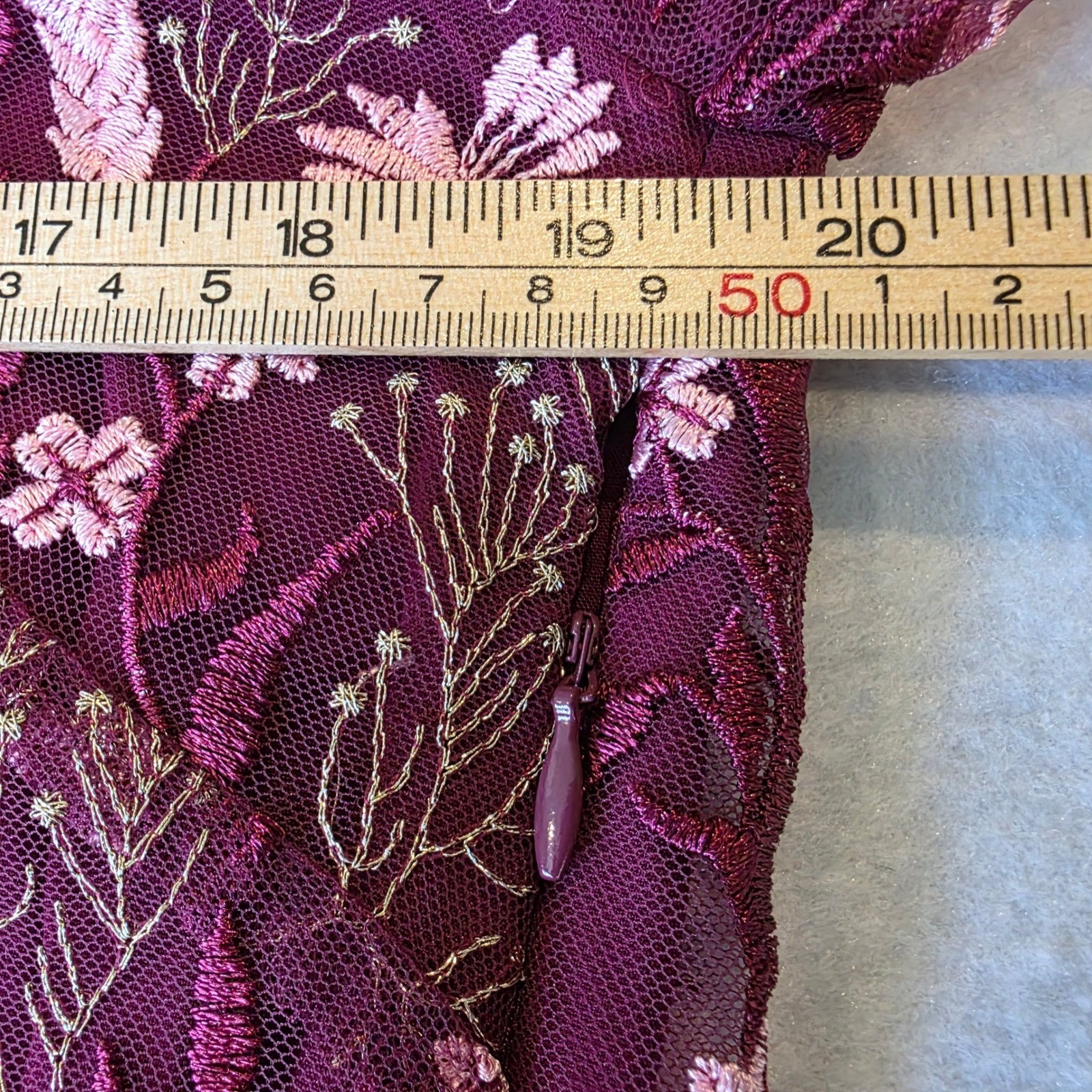 Sundance Burgundy Floral Embroidered Mesh Bell Sleeve Shift Dress NWT Size M
