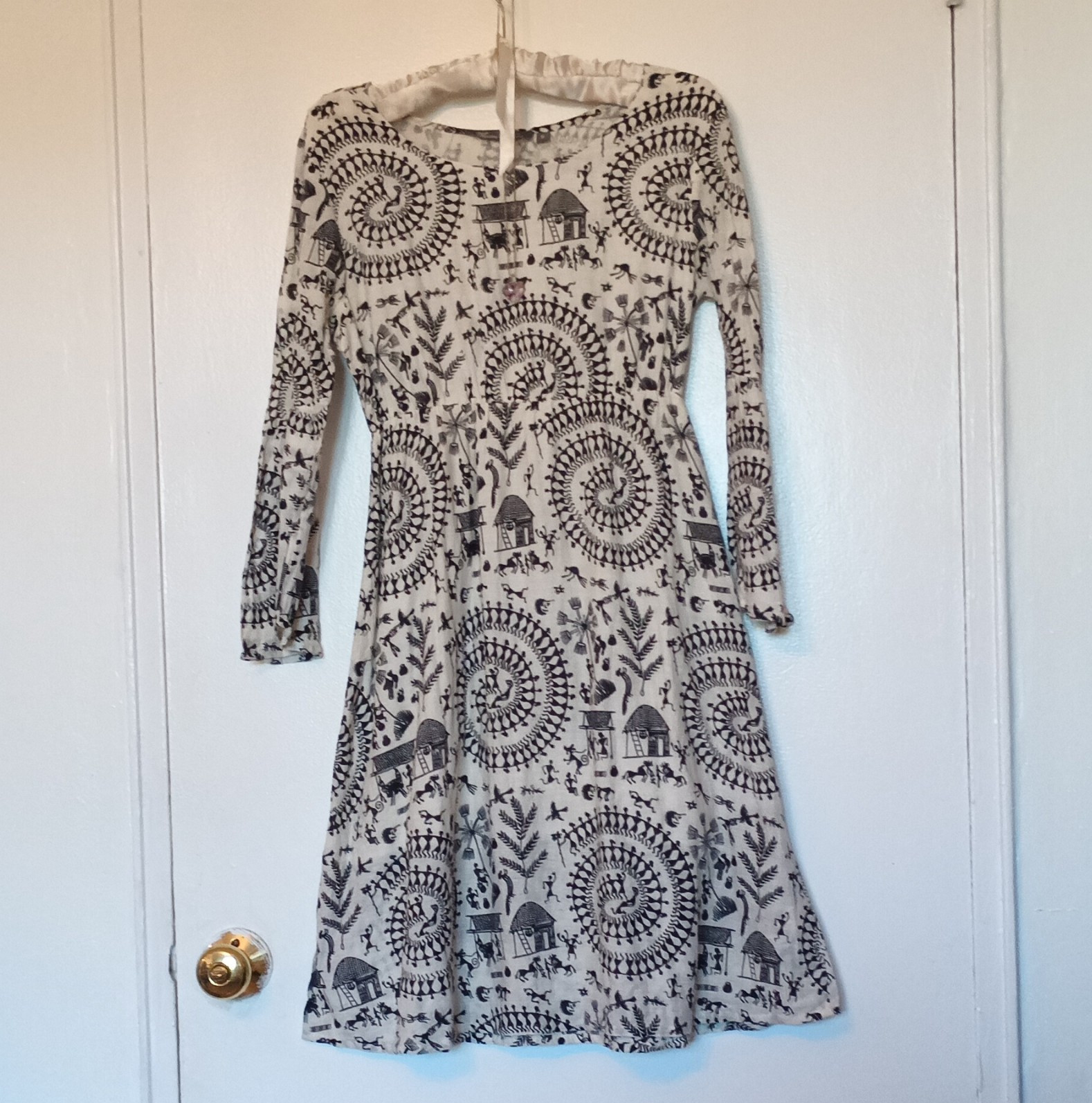 Flowers & Fame Women’s A-Line Graphic Print Accent Sleeves Cotton Lined Dress S