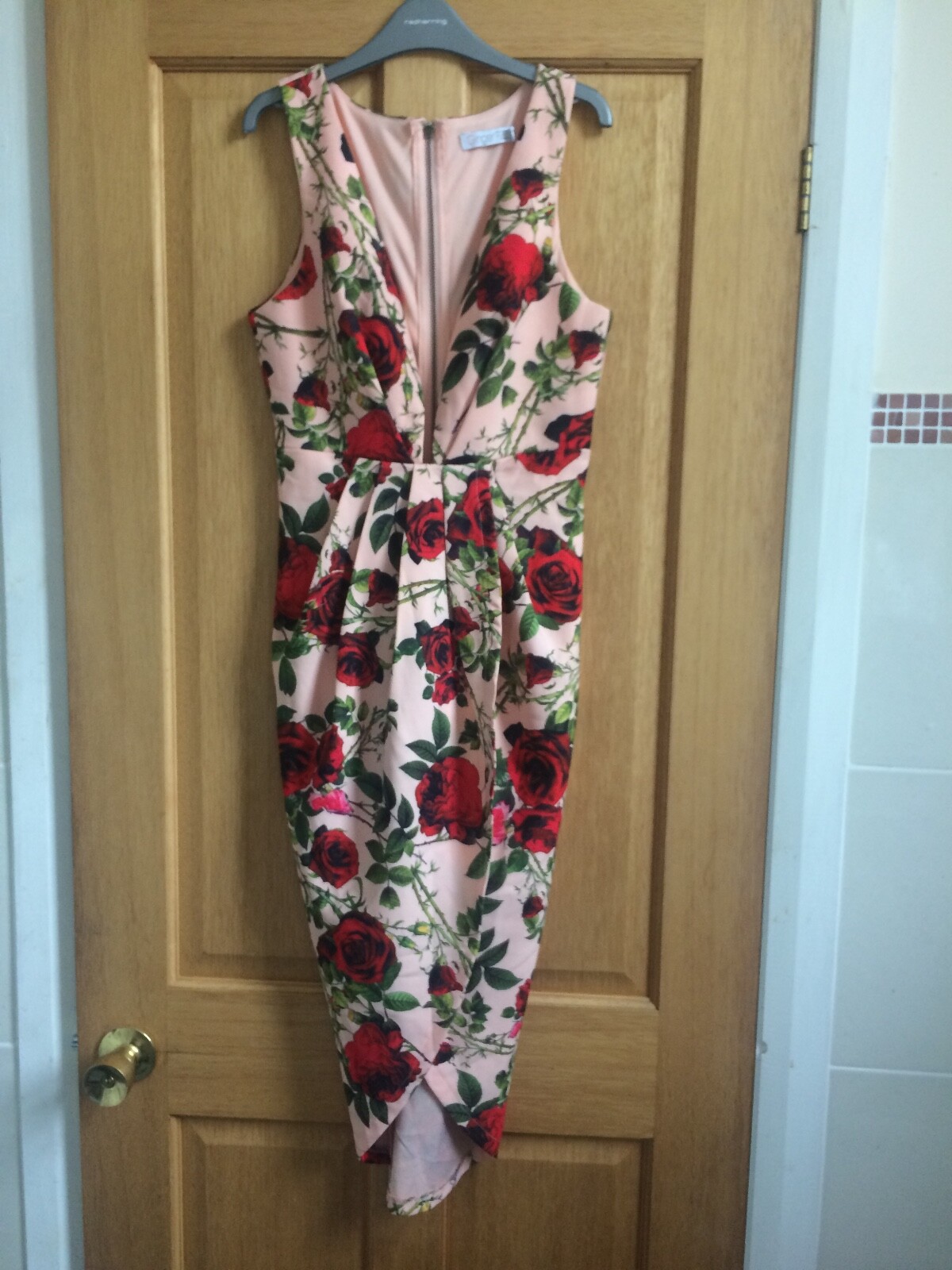 Ginger Fizz Occassional Floral Dress size 8UK. Never worn but without tag.