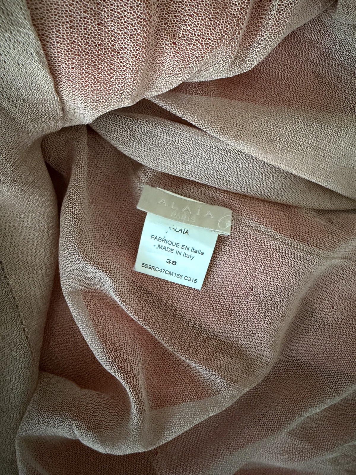 ALAÏA Short-sleeved A-line dress with scalloped hem, Coral color, Size 38.