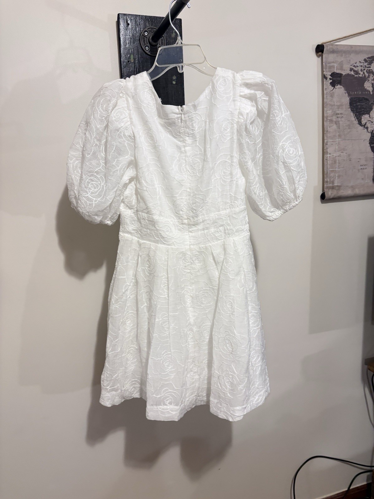 Storia White Rose Embroidery Puff Sleeve Mini Dress Size Small