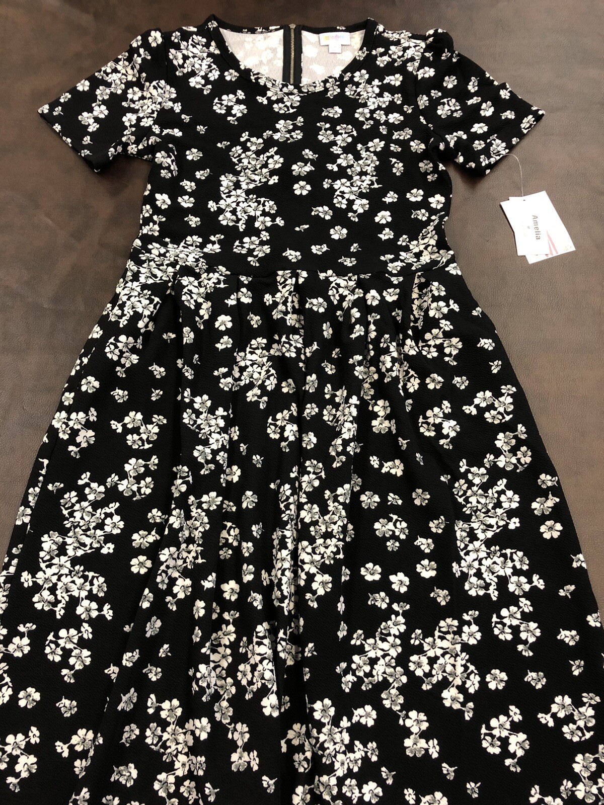 Lularoe Medium NWT Women Amelia Black White Cherry Blossom Pleated Dress 🦄 8-10