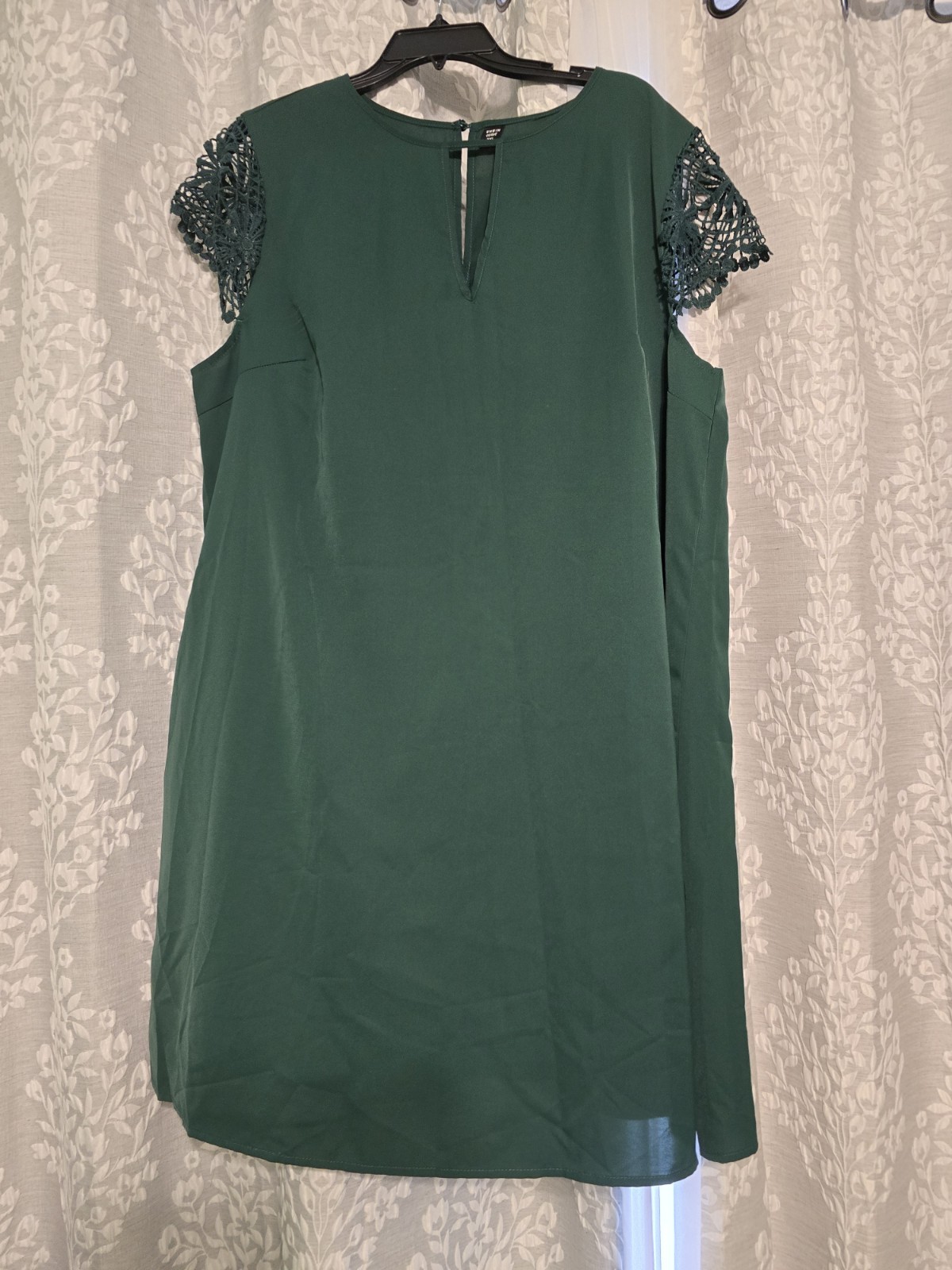 SHEIN CURVE Women’s 3XL Green Solid Shift Dress Crochet Cap Sleeve Zip Back