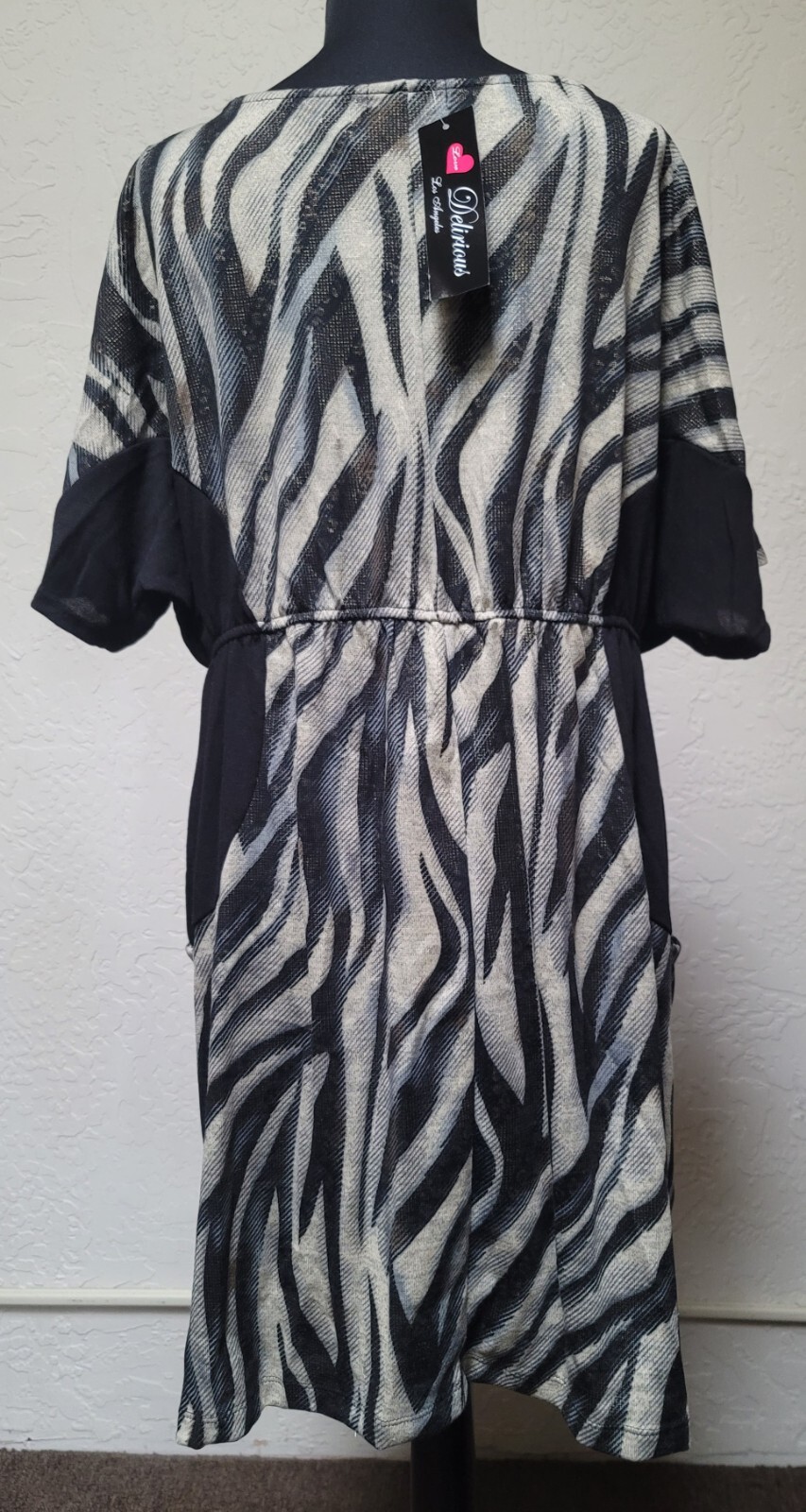 Womens 3X Black/Multi-Color Shortsleeve Dress With Pockets By Delirious Of LA