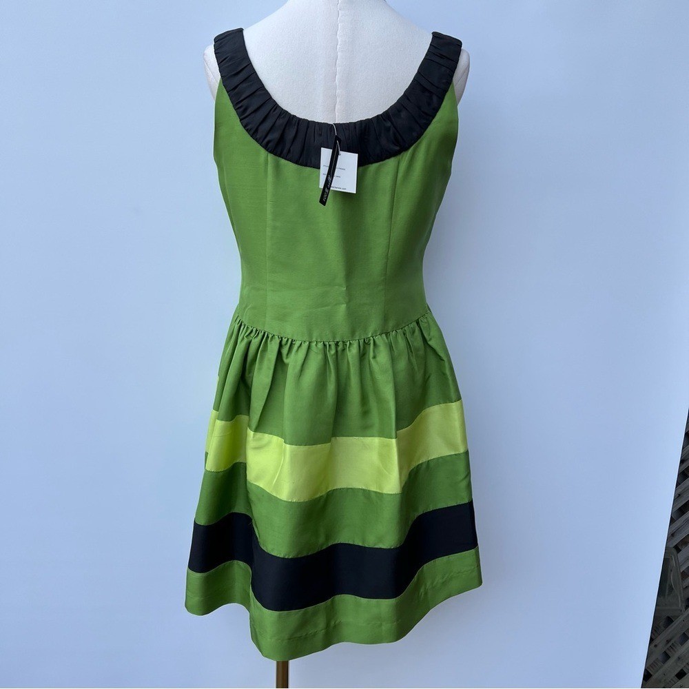 Kensie Silk Striped Flare & Fitted Sleeveless Green Dress Size M