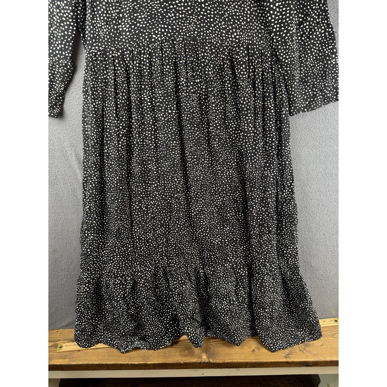 Aritzia Little Moon Heartstrings Tiered Midi Dress in Black Size Medium