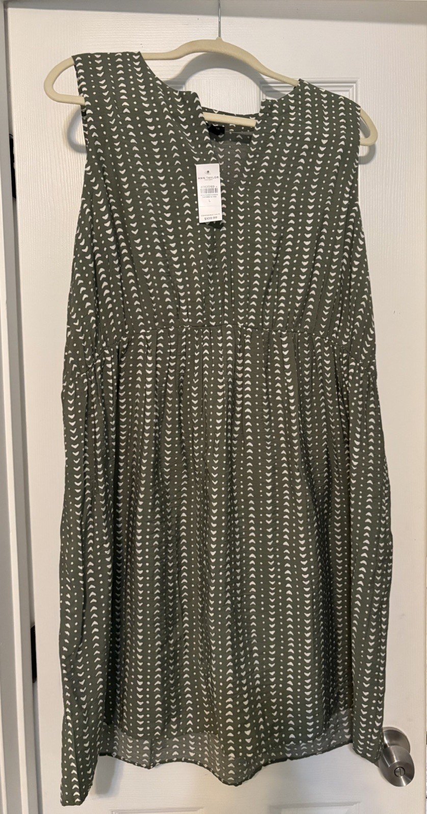 Ann Taylor Weekend Swing Flowy Dress SZ L sage green / white pattern NWT $109