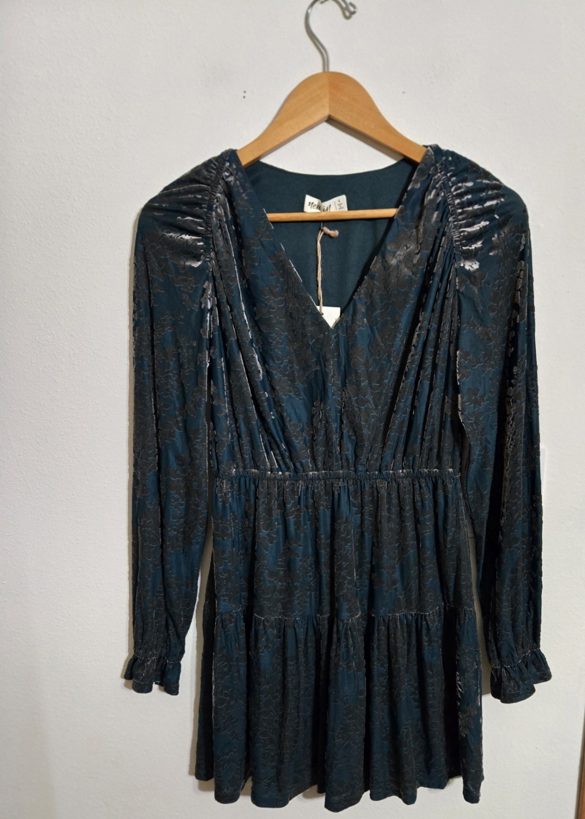 NWT NEW ME Women’s Green & Silver Jacquard Velvet Long Sleeve Mini Dress Sz S