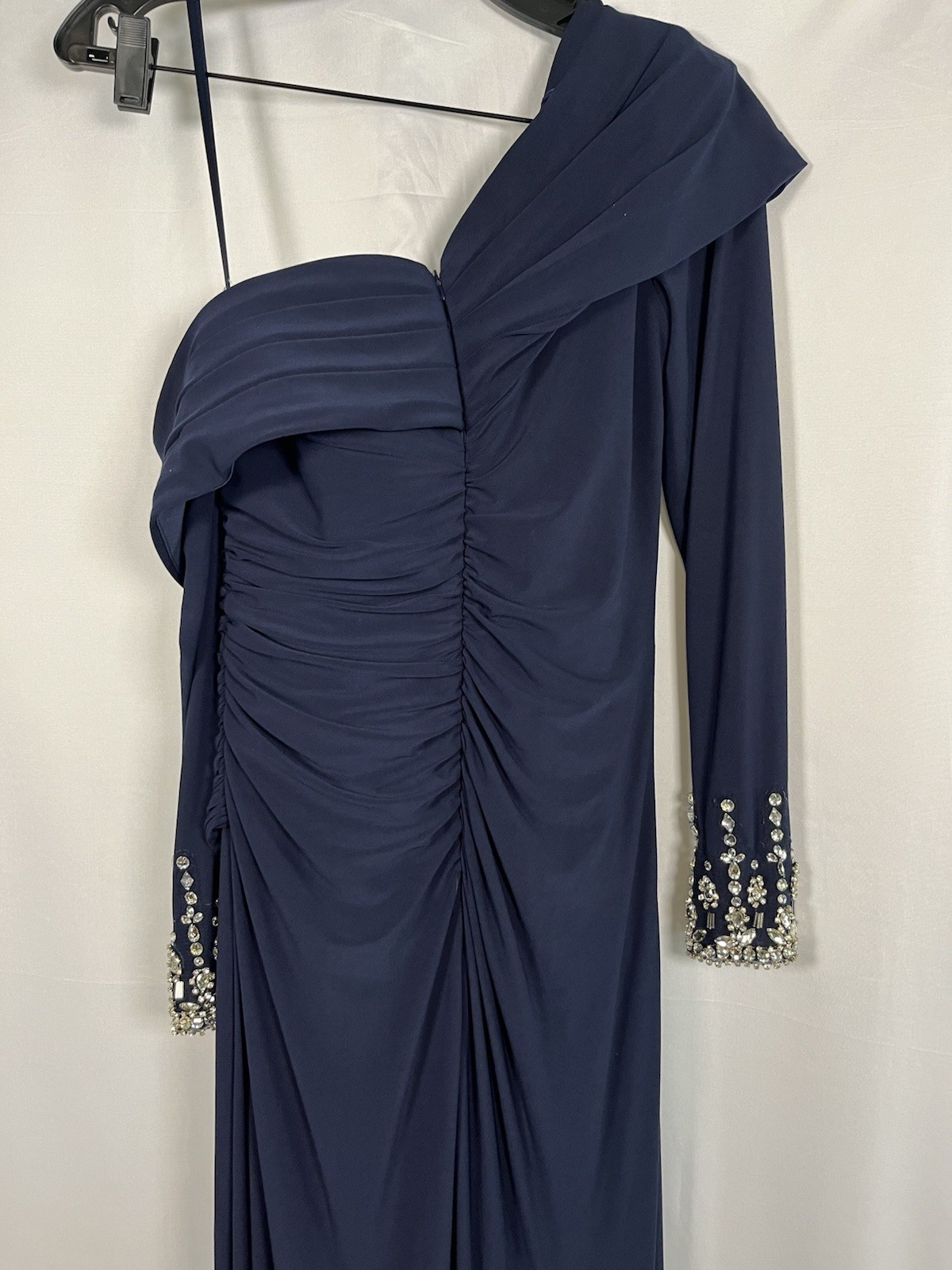 Mac Duggal Beaded Cuff Drop One Shoulder Jersey Ruched Side Slit Gown Sz 4