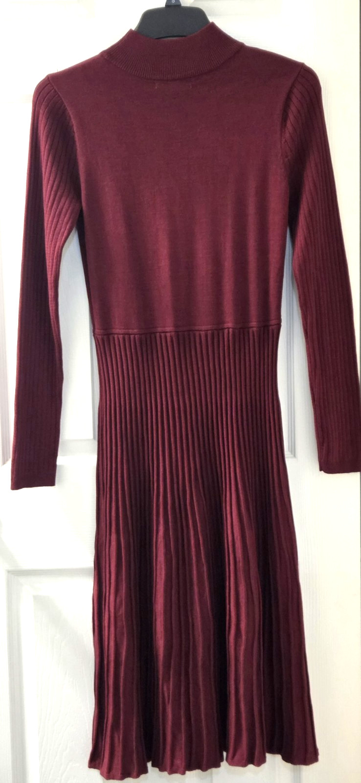 Sandra Darren Sweater Dress – Burgundy Mock Neck A-Line Midi Pleated Skirt – M