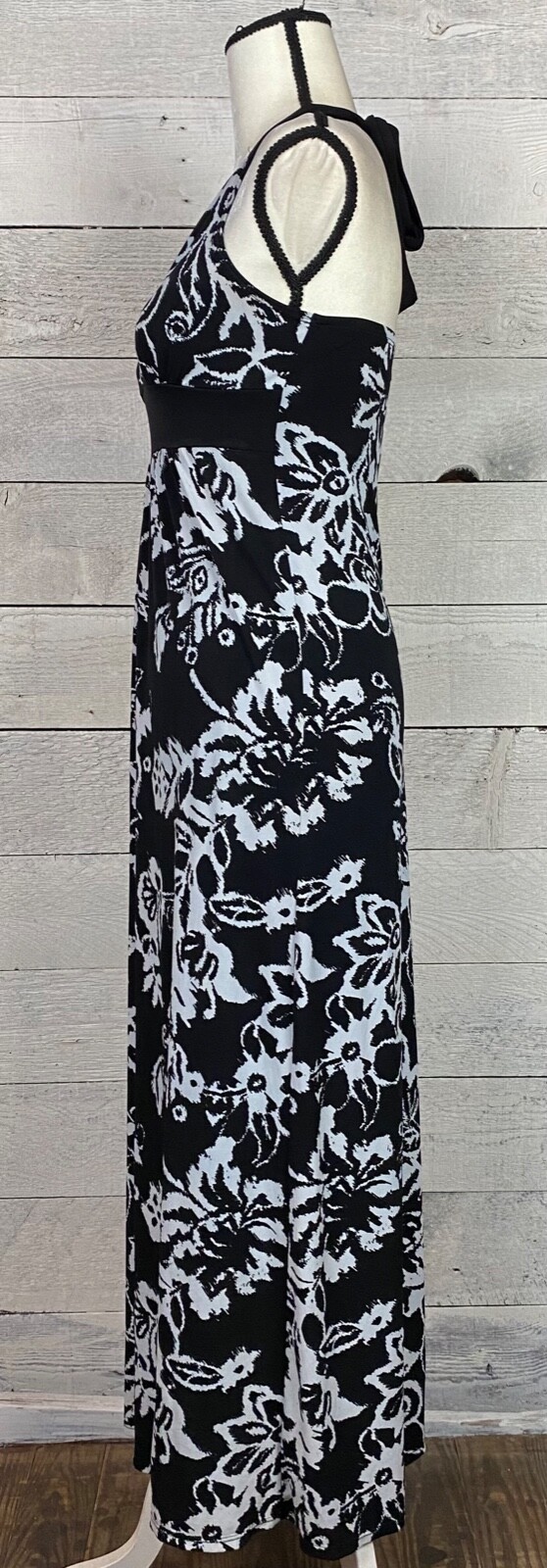 Catch My I Maxi Dress Womens Small Halter Floral Stretch Empire Resort Vacation
