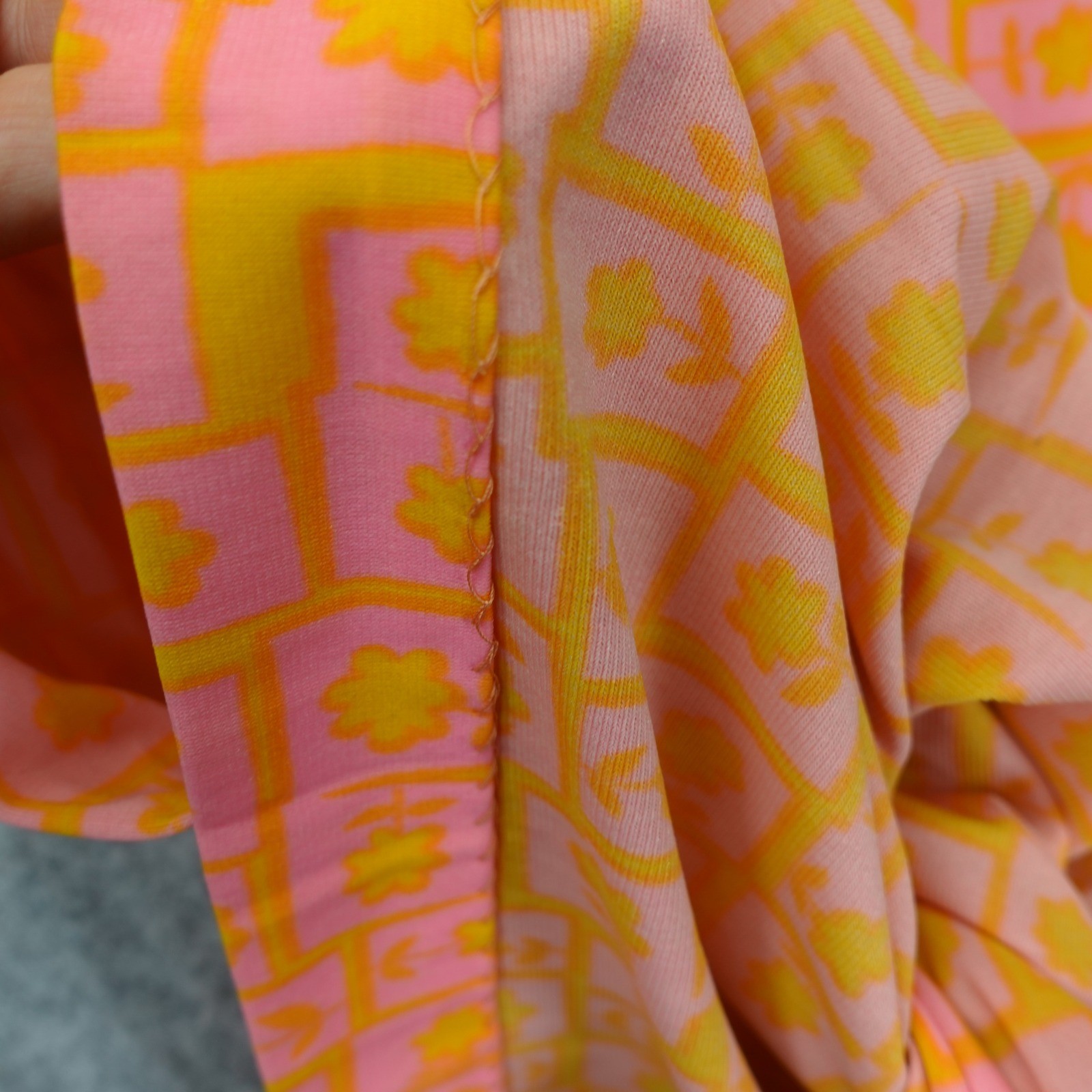 Vintage 70s Shift Dress Womens SMALL Pink Orange Psychedelic Mod PETER STEVENS