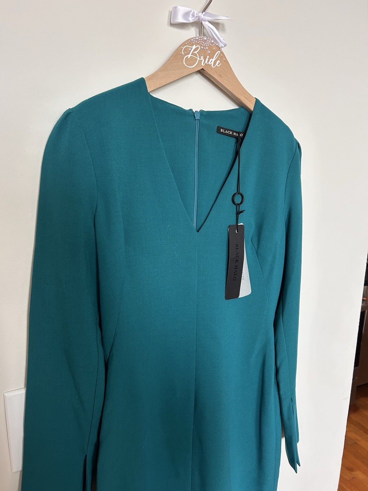 Black Halo V-Neck Split Front Jade Sambora Sheath Dress 4