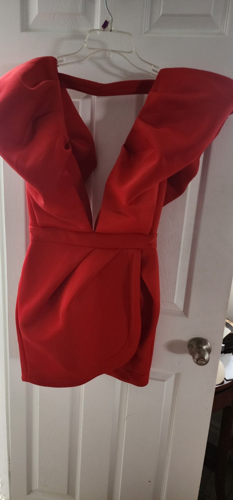 NWT AKIRA Red Ruffle Sleeve Plunge Tulip Mini Dress Women’s Medium Party