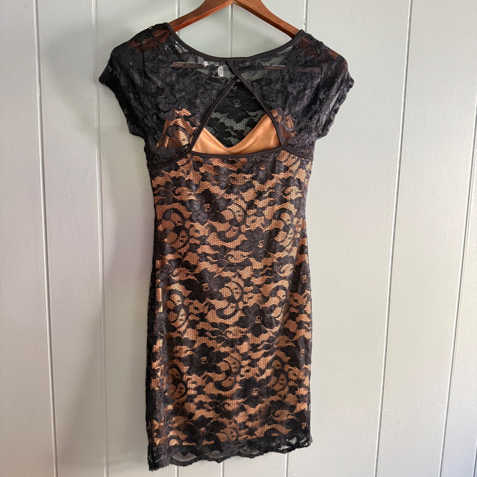 Almost Famous Black Floral Lace Mini Dress Tan Lining Cutout Back Womens Medium