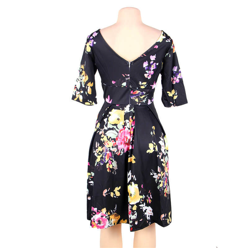 Suzanjas Multicoloured Floral Summer Dress in Yellow to Red Beautiful Fitted Size M