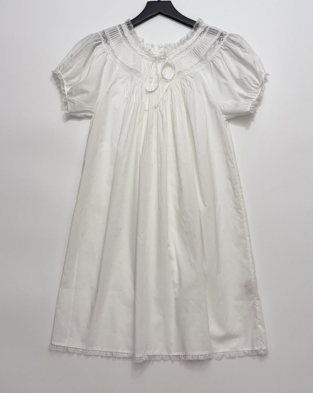 Doen Round Neck Lace Puff Sleeve White Mini Dress for Women