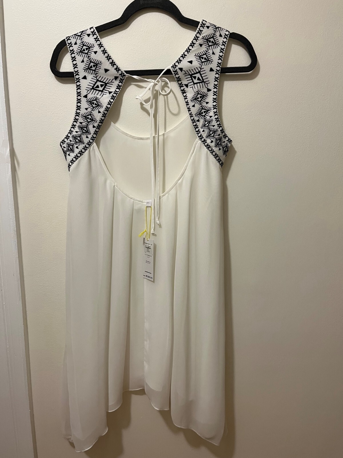 BCBGeneration Women’s Embroidered Yoke Dress Color White Size S NWT