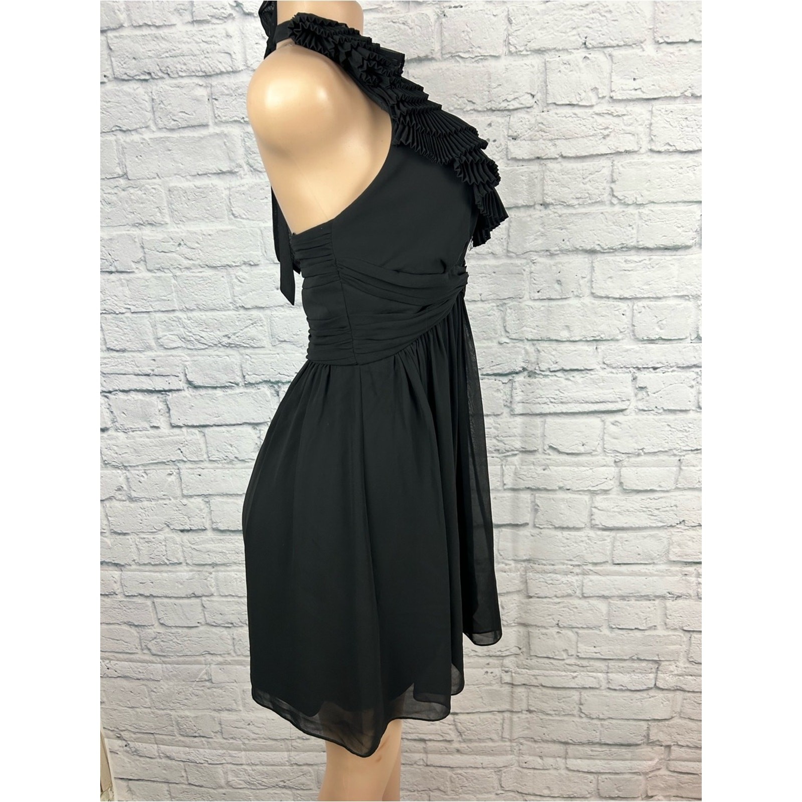 Max & Cleo Black Pleated Ruffle Halter Cocktail Dress Size 2 Chiffon